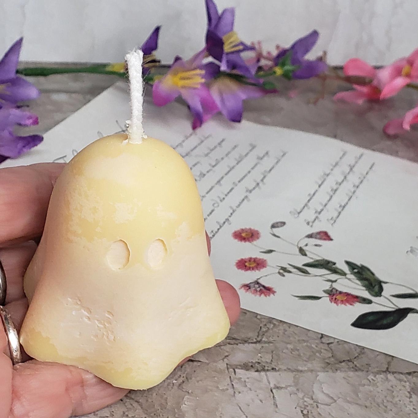 Soy Wax Ghost Candle - Scented Orange, Cinnamon Apple