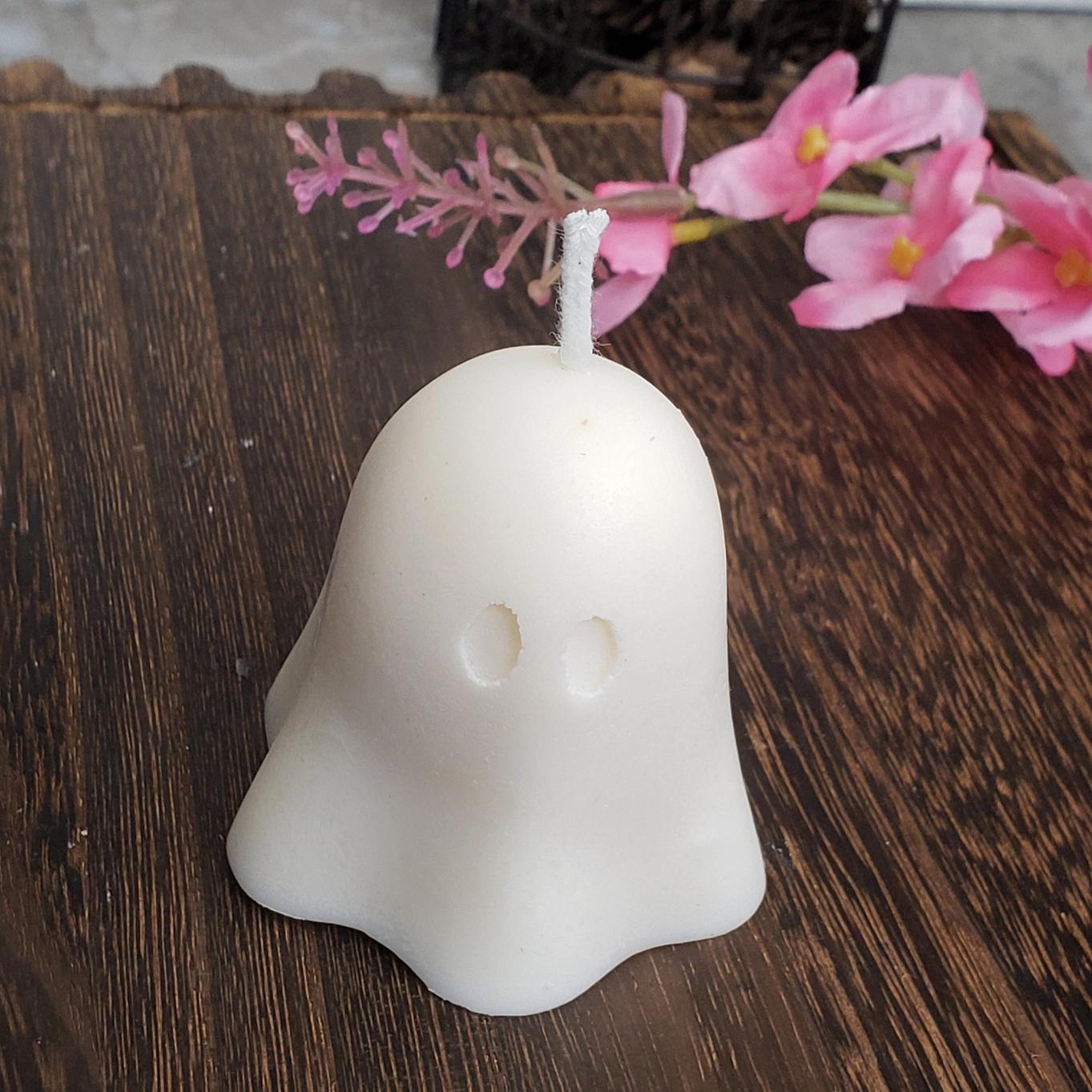 Soy Wax Ghost Candle - Scented Purple, Lavender